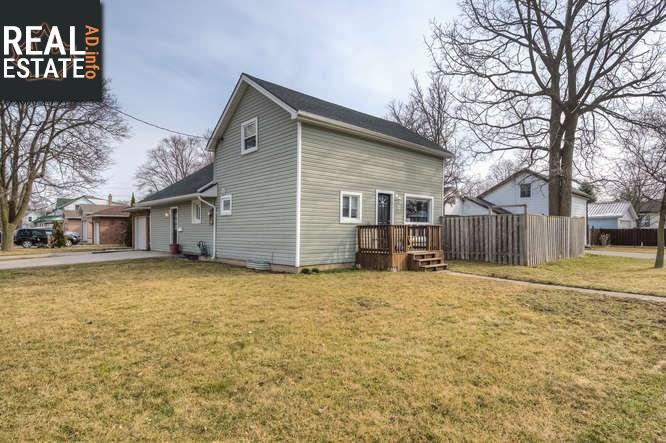 Property 35 Maple Street W main img