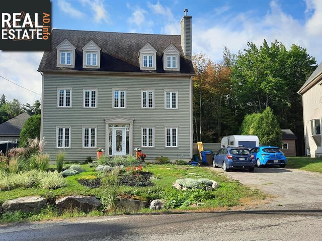 Property 1105 Rue Quintin main img