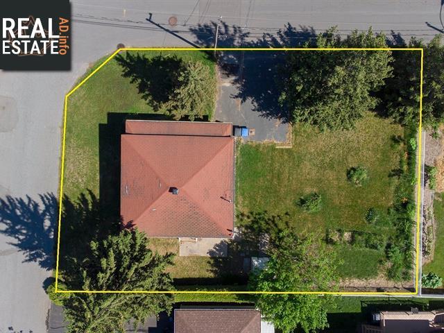 Property 3325 Rue Frechette main img