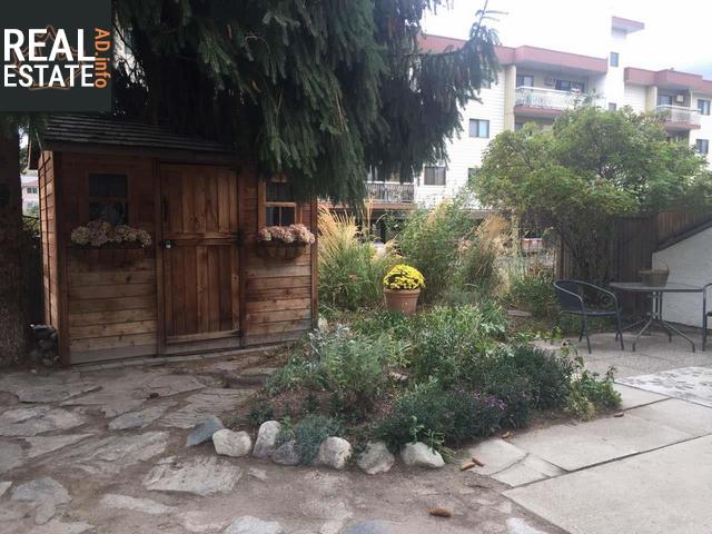 Property 21-80 Green Ave E main img