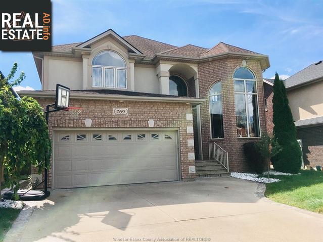 Property 769 Massimo Crescent main img