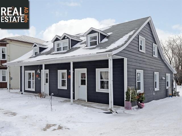 Property 25-27 Boul. Pie-Xii main img