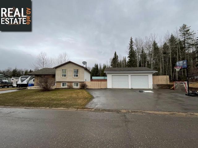 Property 104 Gwillim Crescent main img
