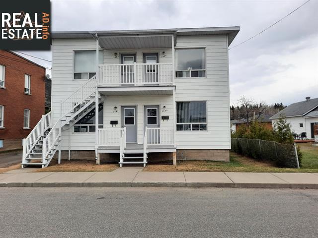Property 1481-1487 4e Avenue main img