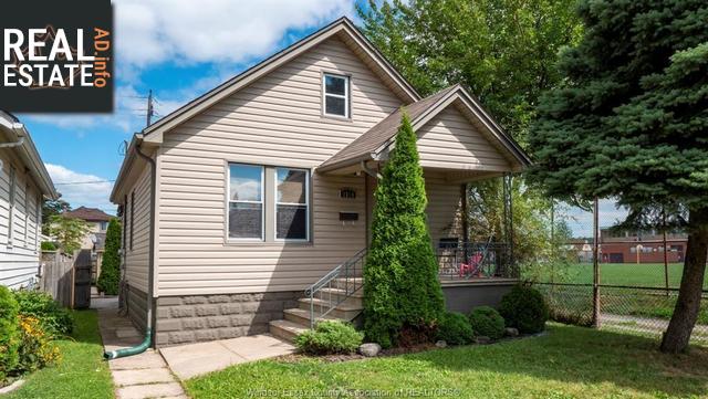 Property 1074 Elsmere main img