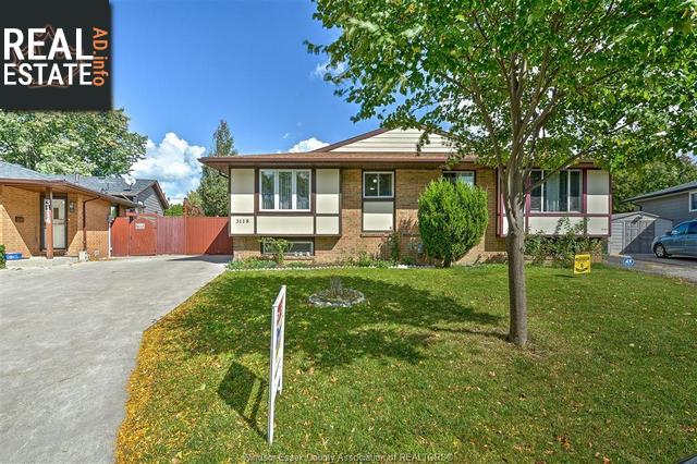 Property 3118 Elmwood Crescent main img