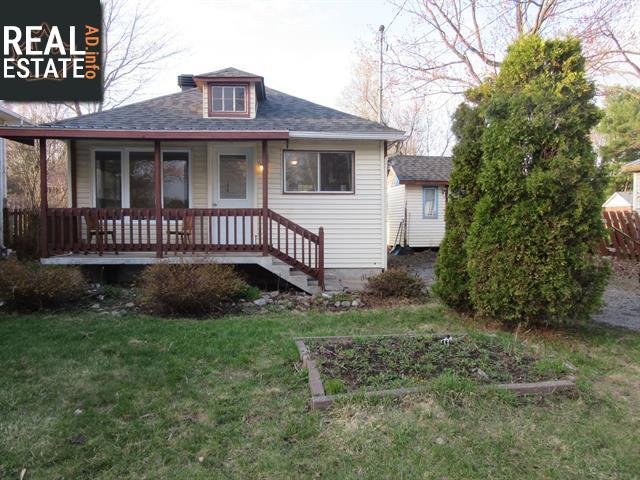 Property 2027 2e Avenue main img