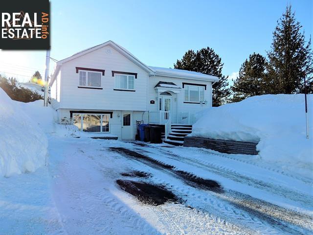 Property 10 Rue Miller main img