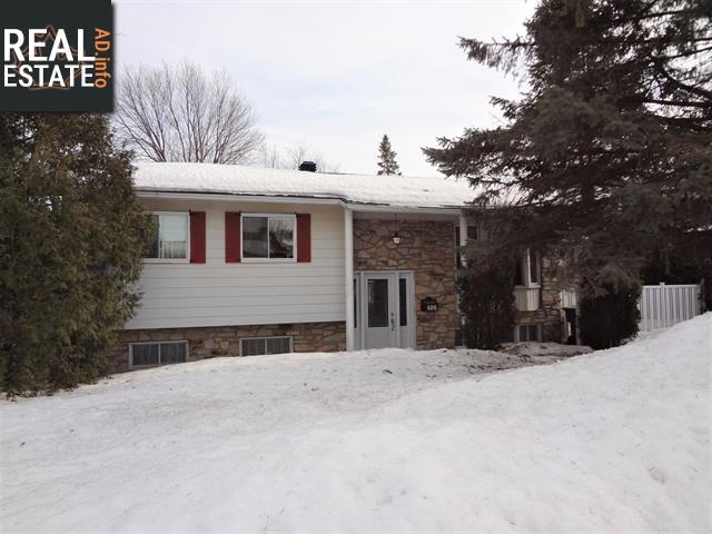 Property 406 Rue King main img