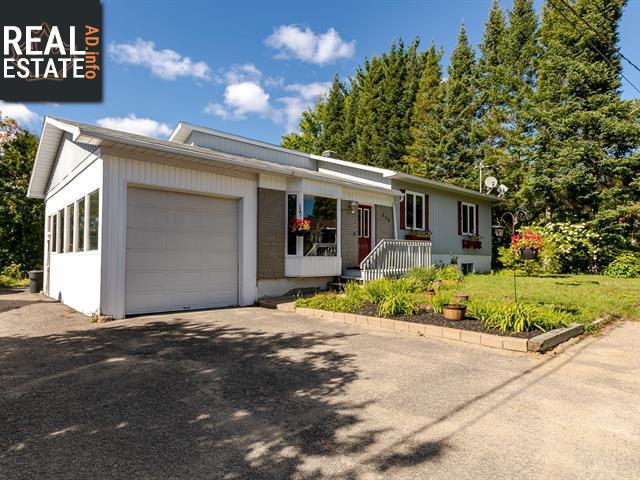 Property 218-220 Rue St-Roch main img