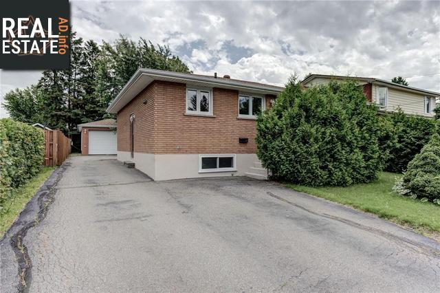 Property 880 Hildegarde Avenue main img