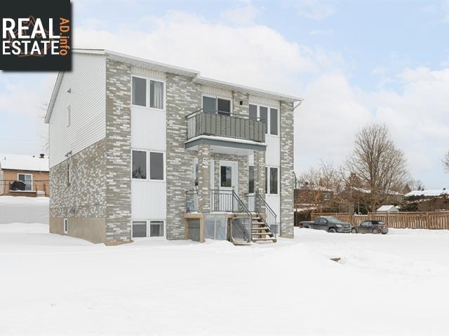Property 428-428b Rue Champigny main img
