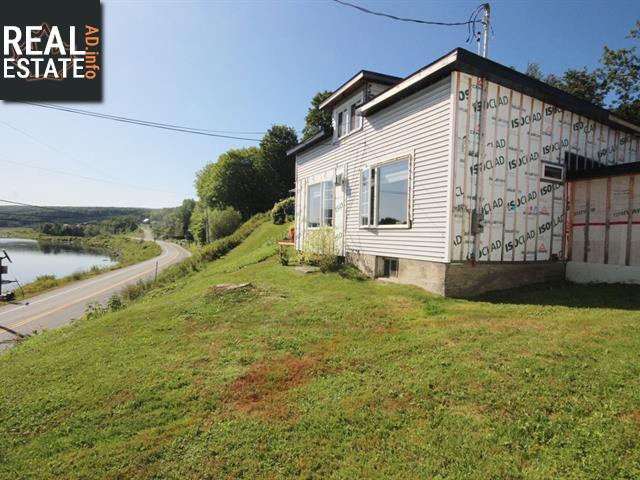 Property 304 Av. Lambert main img