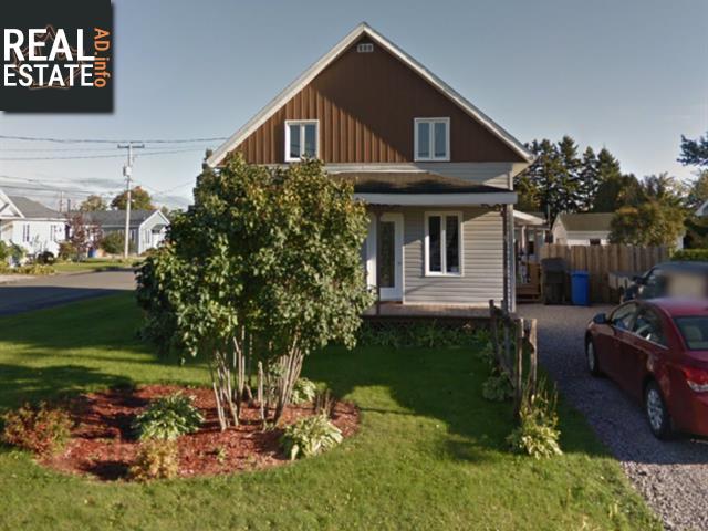 Property 5 Rue Duchesne main img