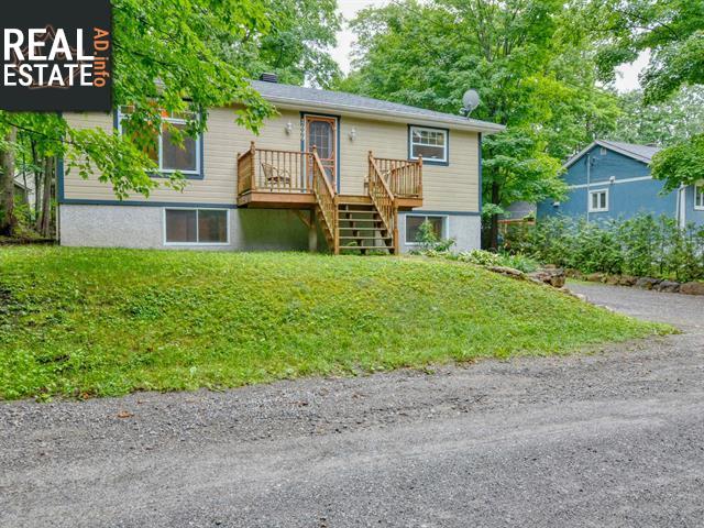 Property 1699 Rue Bert main img