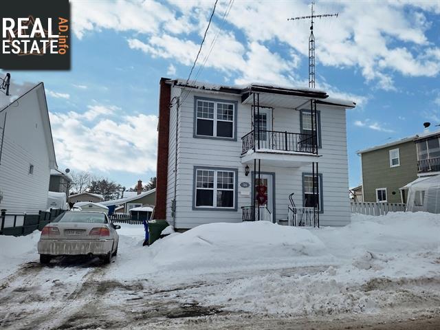 Property 34 Rue Durocher main img