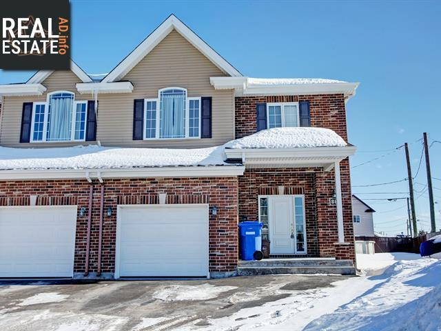 Property 86 Rue Champlain main img