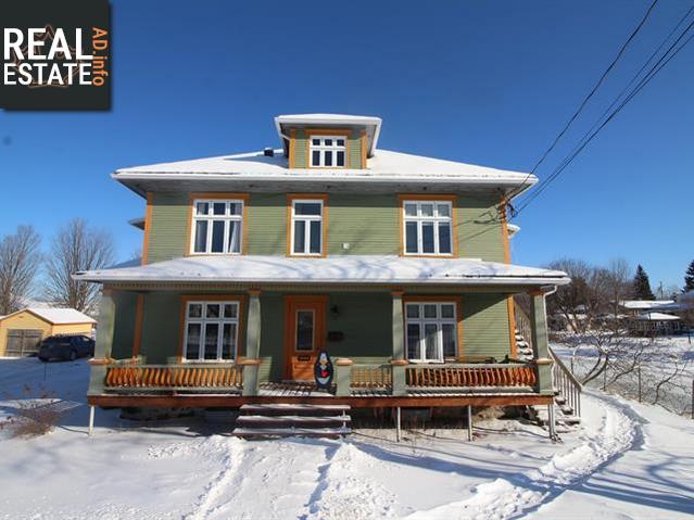 Property 2176-2180 Av. Des Erables main img