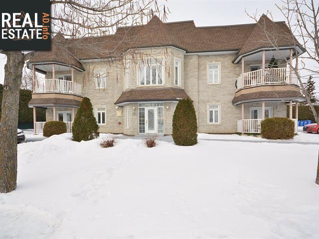 Property #9-195 Ch. De La Grande-Cote main img