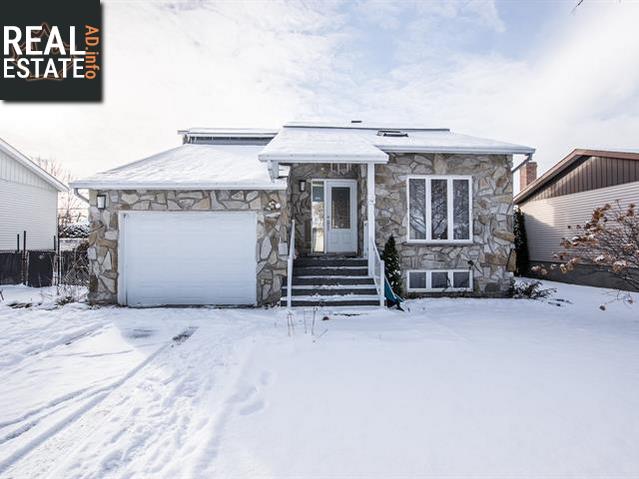 Property 4 Rue De Lauzon main img