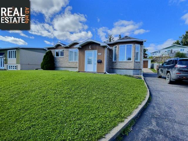 Property 13 Rue Carbonneau main img