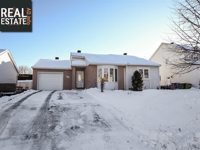 Property 814 Rue Des Plaines main img