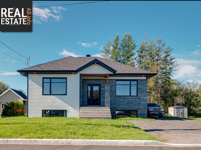 Property 1023 Av. Boucher main img