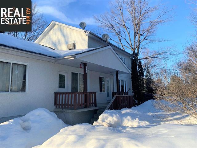 Property 3133z-3135z Rue Linda img1