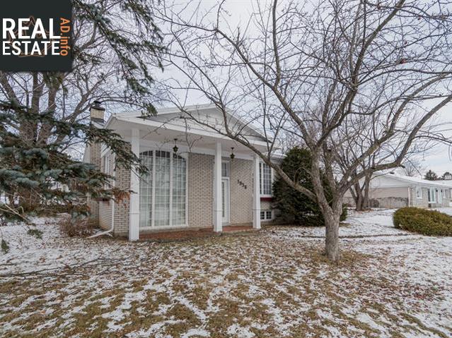 Property 1056 Rue Du Centenaire main img