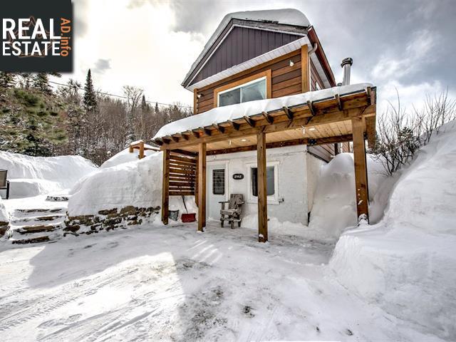 Property 2965 Ch. Du Lac-Des-Trois-Freres main img