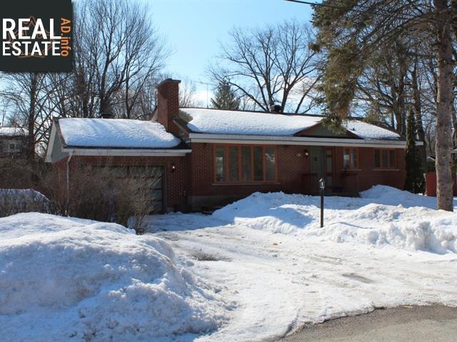 Property 8 Rue Harley main img