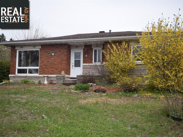 Property 82 Rue Ray main img