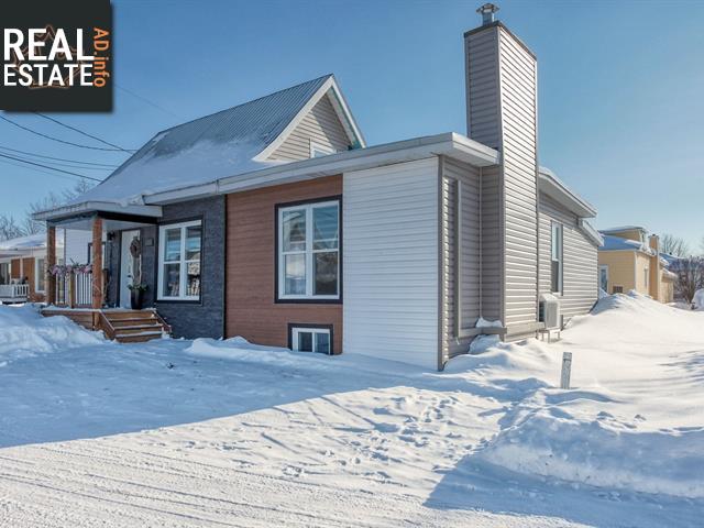 Property 1070 Av. Des Pivoines main img