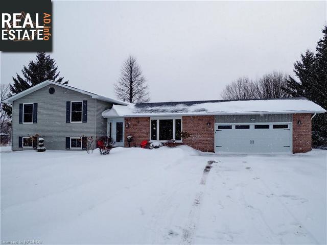 Property 251 Finden Street N main img
