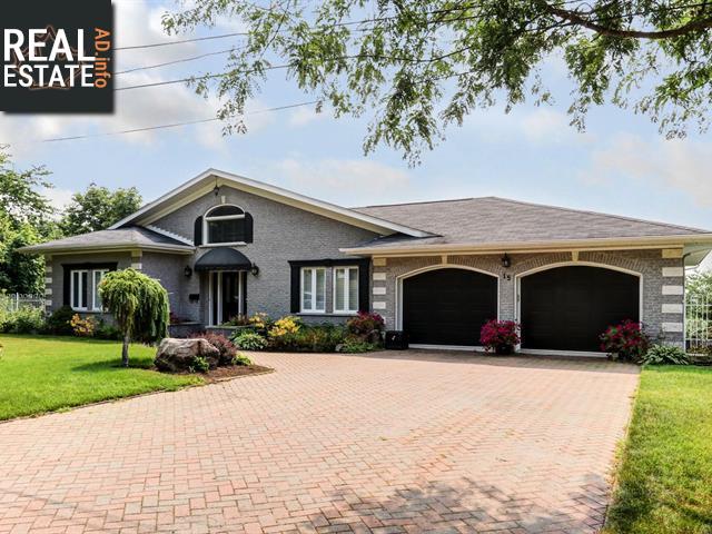 Property 15 Rue Hay main img