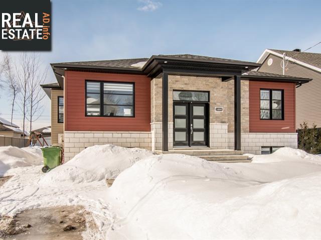 Property 1680 Rue De La Filature main img