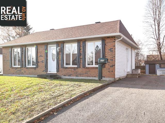 Property 1410 Rue De La Ferme main img