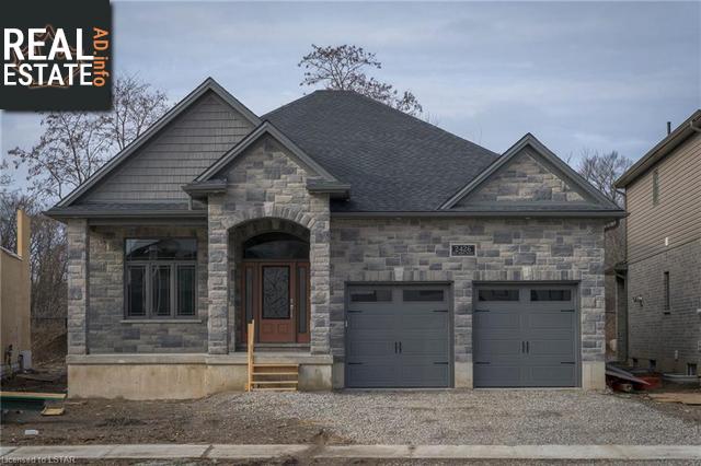 Property 2426 Red Thorne Avenue main img