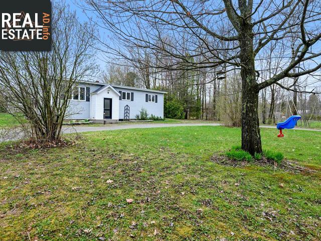 Property 1448 Av. Du Lac E. img1