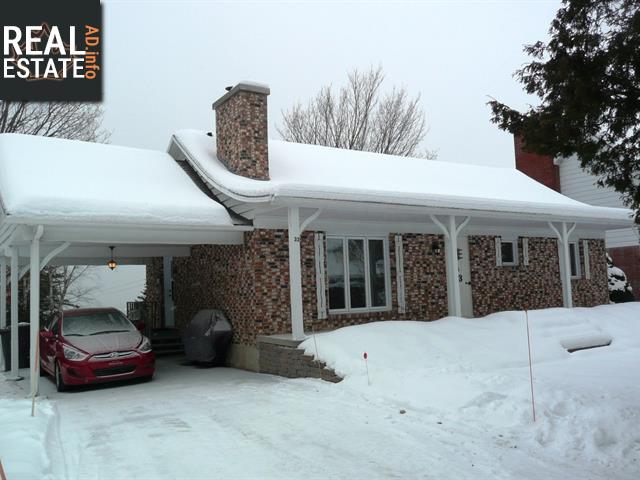 Property 33 Rue Des Saules main img