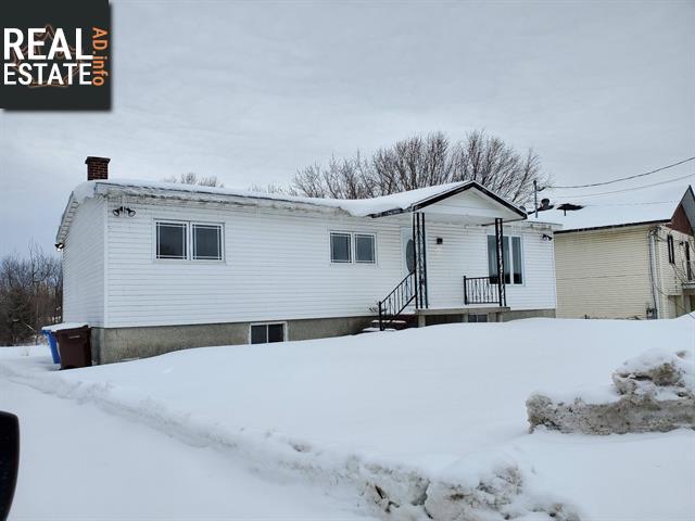 Property 1036 Ch. Denison E. main img