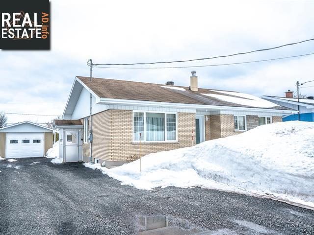 Property 1185 Rue Normand main img