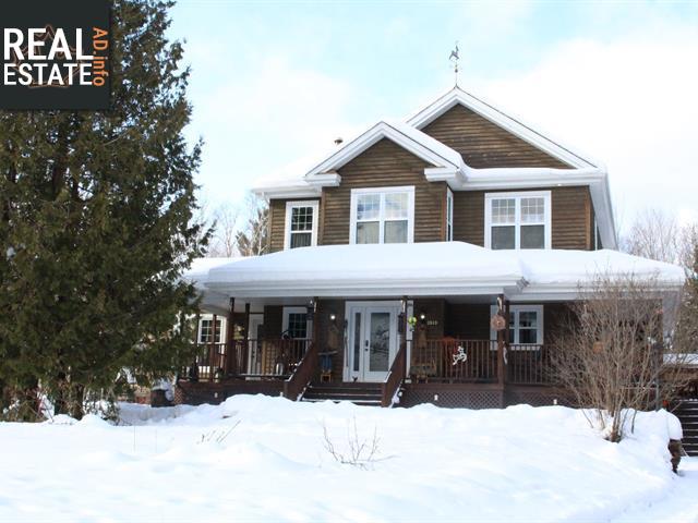 Property 3949 Rue Lapierre main img