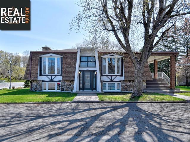 Property 385 Rue De La Visitation main img