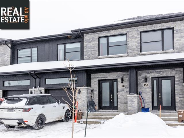 Property 158 Rue Eve-Cournoyer main img
