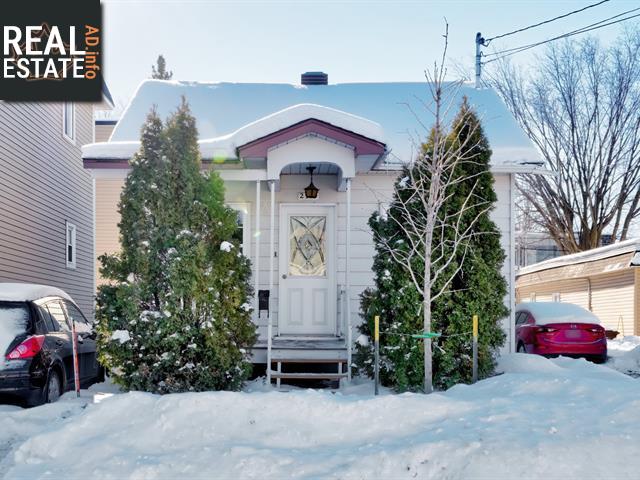 Property 2519 Av. Bernier main img