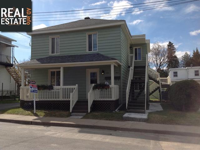 Property 406-406a Rue Robert main img