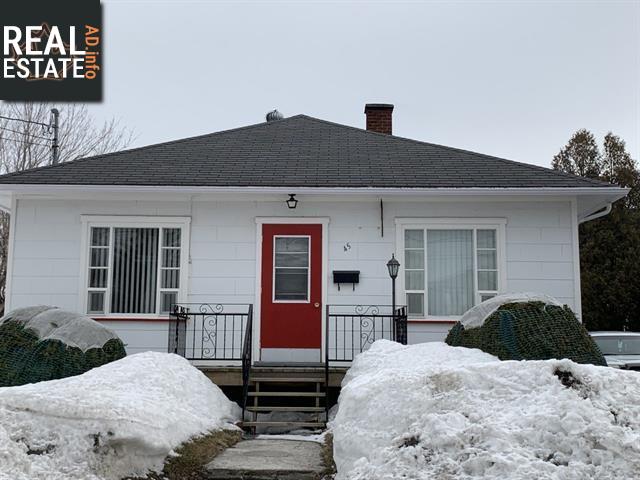 Property 45 4e Rue E. main img