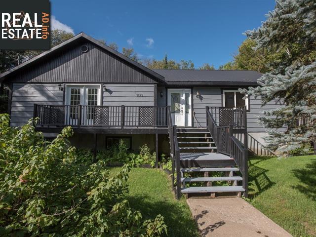 Property 2222 Rue Des Perdreaux main img
