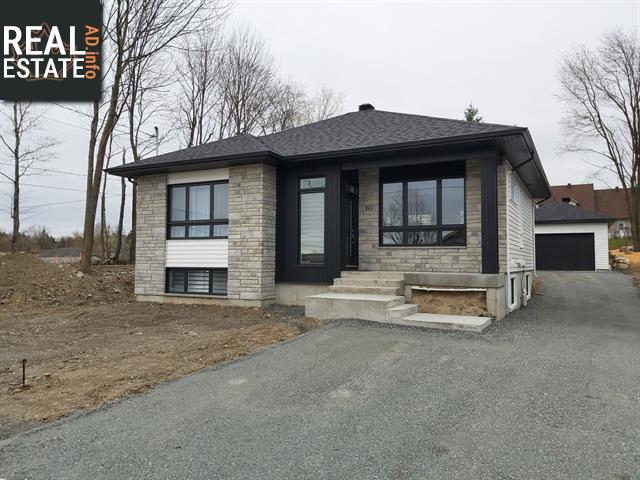 Property 197 Rue Francis-Gilmour main img